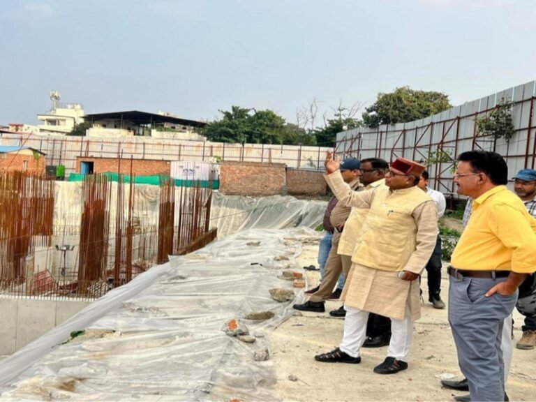 देहरादून की 800-कार पार्किंग ‘ग्रीन बिल्डिंग’ अधर में: 2025 तक पूरा होने वाला प्रोजेक्ट अब 30% से भी कम पर आखिरकार कौन दे रहा है संस्था को इतनी छूट 